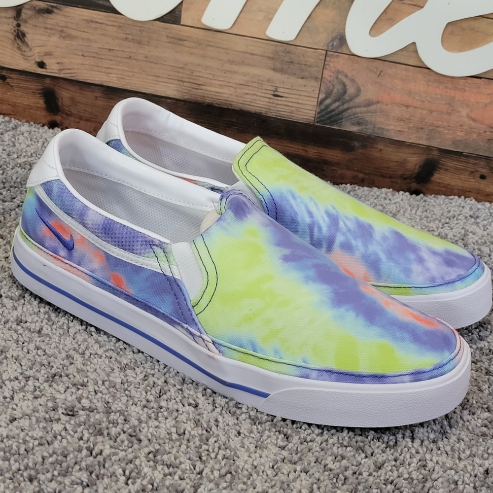 Nike Women's Nike Court Legacy Slip On Tiedye Size 11.  NEW WITHOUT BOX
